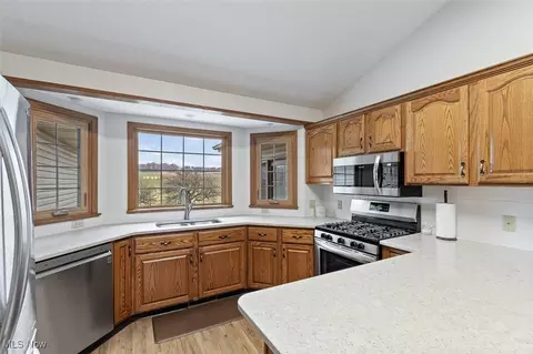 Kitchen - 6817 Thicket St NW, Canton, OH 44708 photo 2 of 4