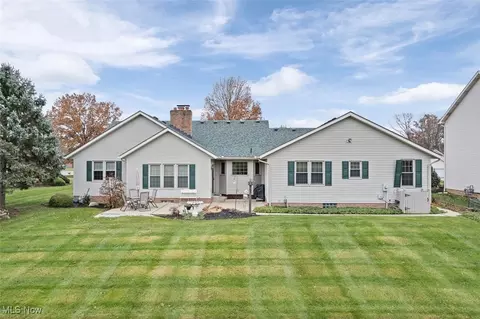 Exterior - 6817 Thicket St NW, Canton, OH 44708 photo 6 of 7