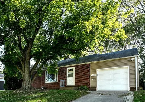 3822 Westview Ave NW, Canton, OH 44709