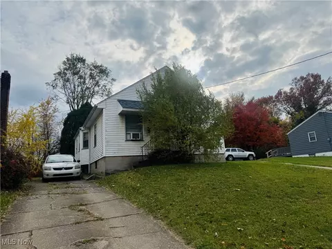 609 E Dewey Ave, Youngstown, OH 44502