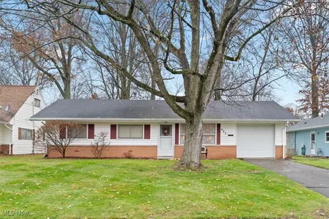 477 Linwood Dr, Alliance, OH 44601
