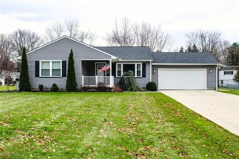 3791 Cumberland Cir, Youngstown, OH 44515