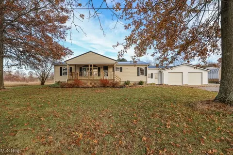 1270 Porter Rd, Atwater, OH 44201