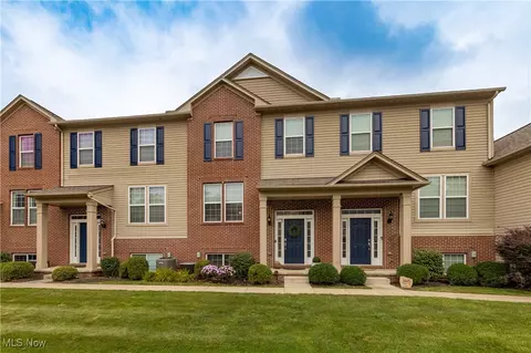 389 Caleb Dr, Copley, OH 44321