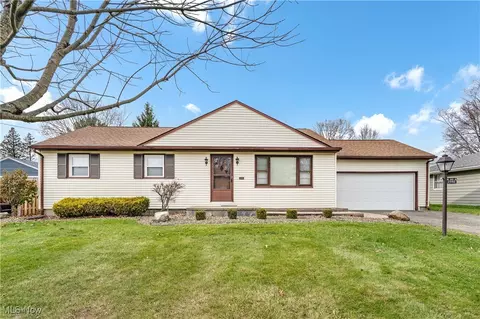 2592 Nadyne Dr, Youngstown, OH 44511