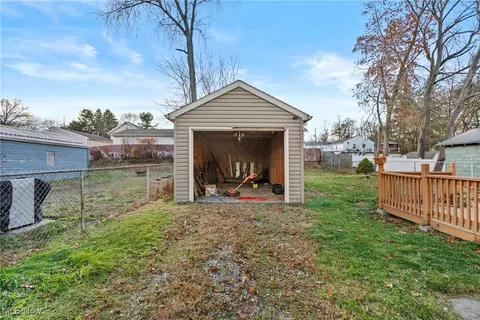 Exterior - 640 Plainfield Rd, Akron, OH 44312 photo 8 of 8