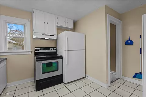 Kitchen - 640 Plainfield Rd, Akron, OH 44312 photo 2 of 2