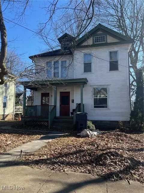 559 E Perry St, Salem, OH 44460