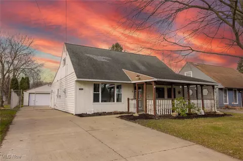 262 Idlewood Rd, Austintown, OH 44515