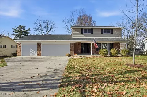 283 Apache Cir, Westerville, OH 43081