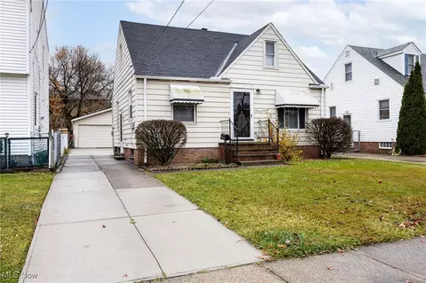 3019 Liggett Dr, Parma, OH 44134