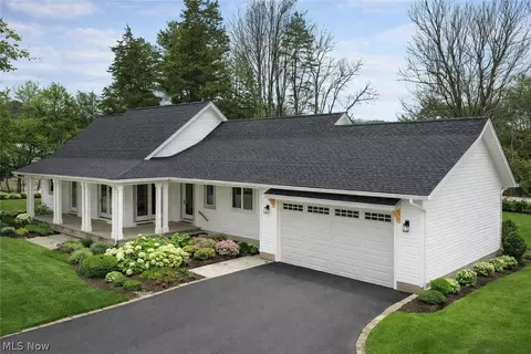 10645 Prouty Rd, Concord Twp, OH 44077