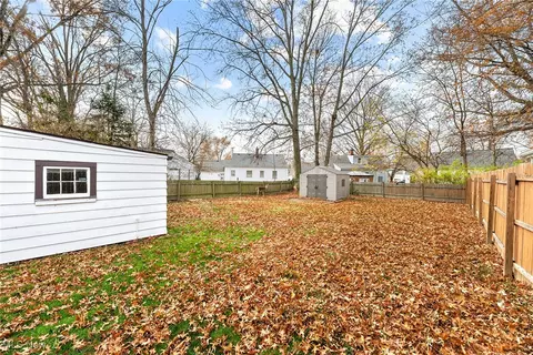 Exterior - 340 E 257th St, Euclid, OH 44132 photo 5 of 6