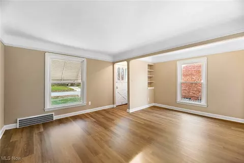 Living - 340 E 257th St, Euclid, OH 44132 photo 3 of 5