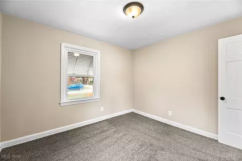 Bedroom - 340 E 257th St, Euclid, OH 44132 photo 6 of 8