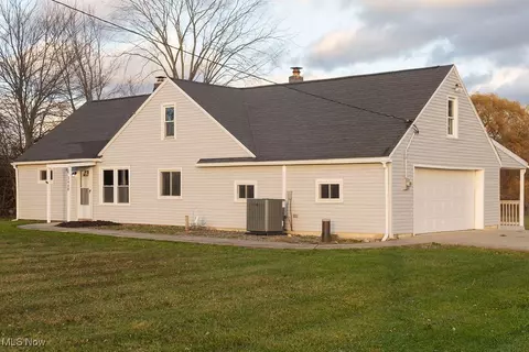 3448 Maple Rd, Jefferson, OH 44047 photo 3
