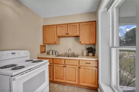 5639 Trumbull Rd, Geneva, OH 44041 photo 12