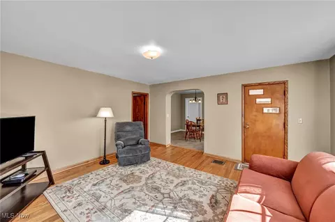 5639 Trumbull Rd, Geneva, OH 44041 photo 8