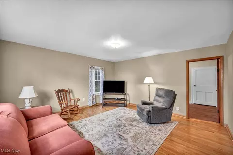 5639 Trumbull Rd, Geneva, OH 44041 photo 5
