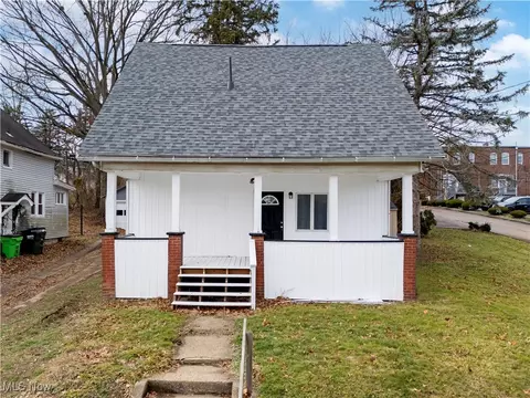 27 S State St, Rittman, OH 44270
