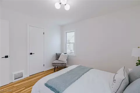 901 E 210th St, Euclid, OH 44119 photo 11