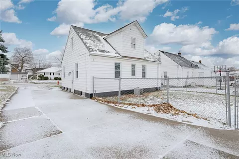 901 E 210th St, Euclid, OH 44119 photo 29