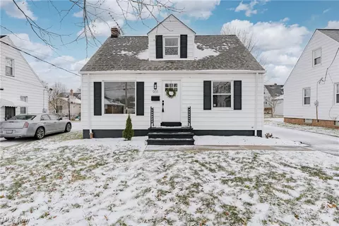 901 E 210th St, Euclid, OH 44119