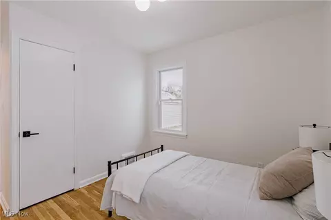 901 E 210th St, Euclid, OH 44119 photo 13