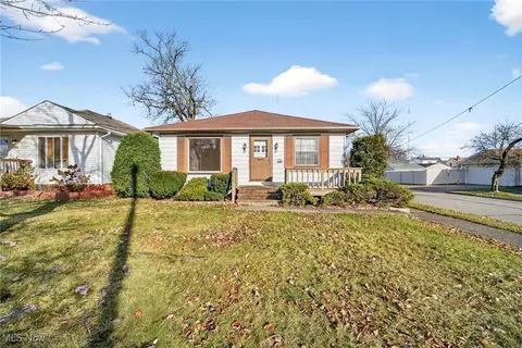 2802 Klusner Ave, Parma, OH 44134