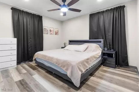 Bedroom - 2255 Jackson St, Lorain, OH 44052 photo 2 of 4