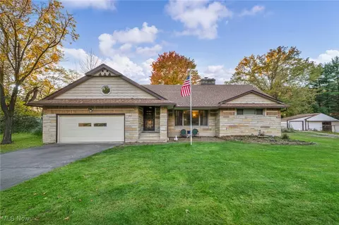 3046 Rockefeller Rd, Willoughby Hills, OH 44092
