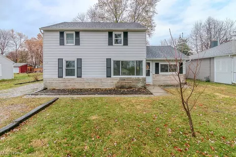 163 Hawthorne Dr, Painesville, OH 44077