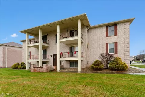 7357 Eisenhower Dr #6, Boardman, OH 44512