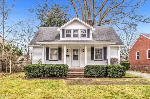 4051 W 226th St, Fairview Park, OH 44126