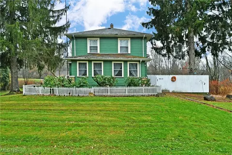 9210 Howland Springs Rd SE, Howland, OH 44484