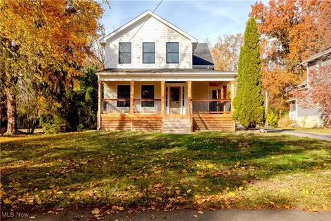 252 W College St, Oberlin, OH 44074