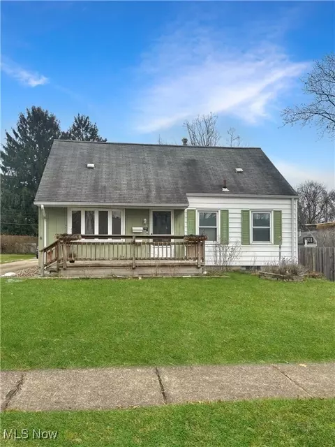 3131 9th St, Cuyahoga Falls, OH 44221
