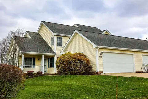 2025 Foxglove Ln, Broadview Heights, OH 44147