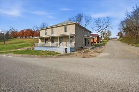 8045 Veto Rd, Belpre, OH 45714