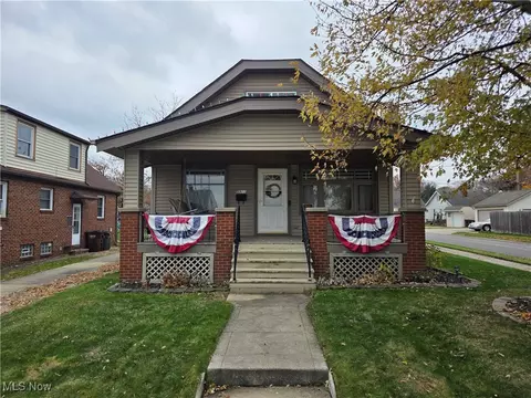 5911 Laverne Ave, Parma, OH 44129