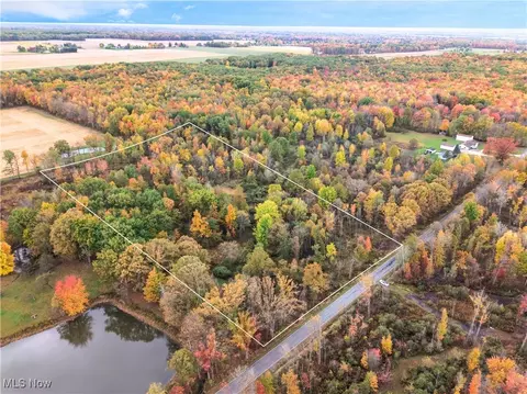 40 Bradley Brownlee Rd, Cortland, OH 44410