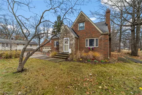 459 Lloyd Rd, Euclid, OH 44132