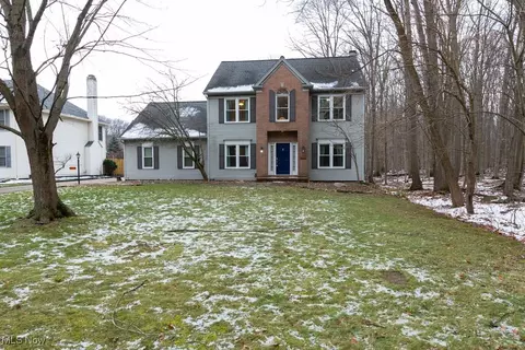 5500 Bradley Rd, North Olmsted, OH 44070