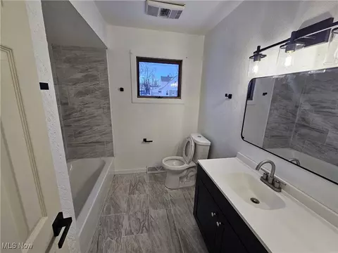 Bath - 334 16th St, Elyria, OH 44035 photo 1 of 2