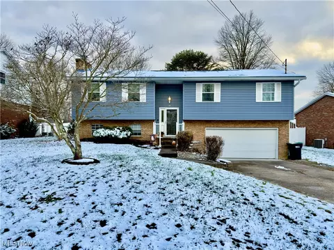 43 Romine Rd, Washington, WV 26181