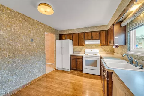 6470 State Rd #K5, Parma, OH 44134 photo 9
