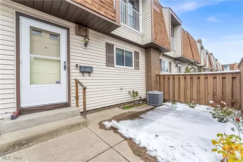 6470 State Rd #K5, Parma, OH 44134 photo 2