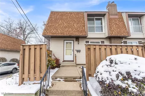 6470 State Rd #K5, Parma, OH 44134
