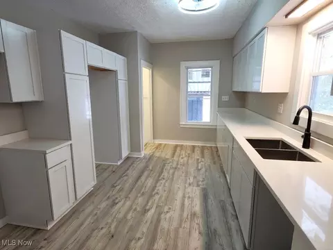 Kitchen - 4601 E Sprague Rd, Independence, OH 44131 photo 1 of 3