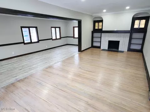Living - 4601 E Sprague Rd, Independence, OH 44131 photo 6 of 13